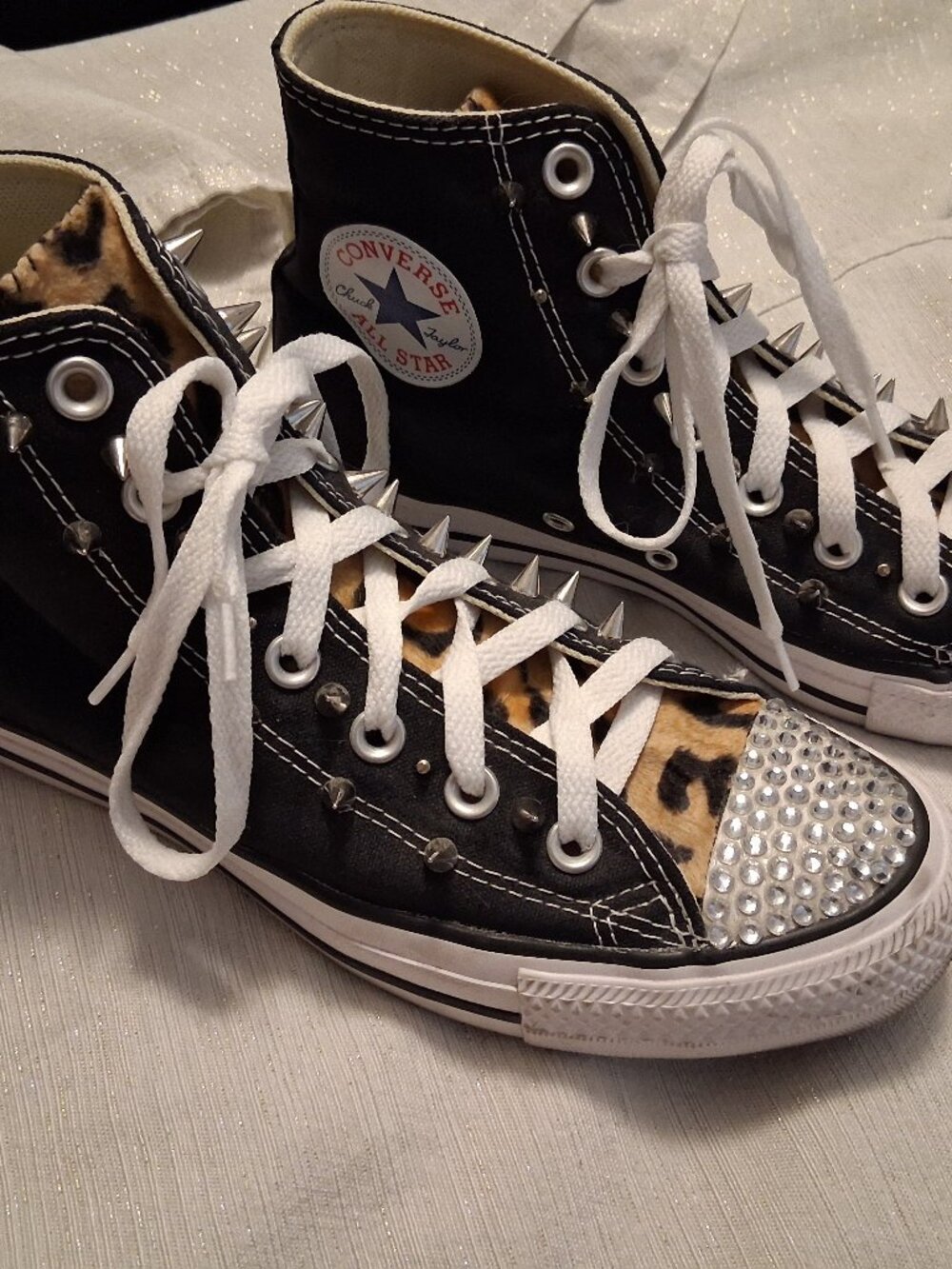 Converse Chuck Taylor All Star spikes studded rhinestone leopard high top Size 8